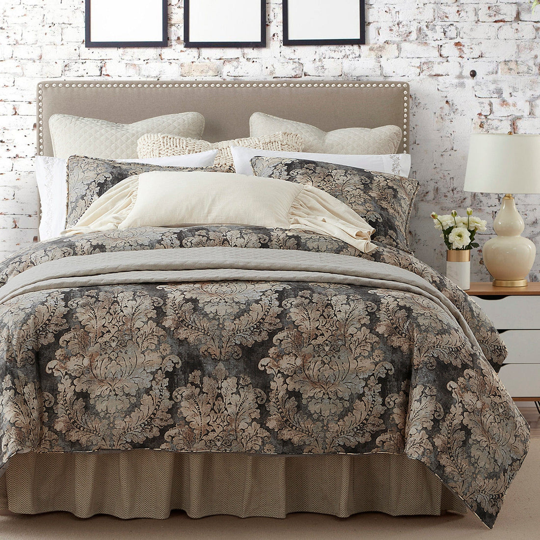 Victoria Washed Linen Comforter Set - Queen styled for a transitional bedroom space.